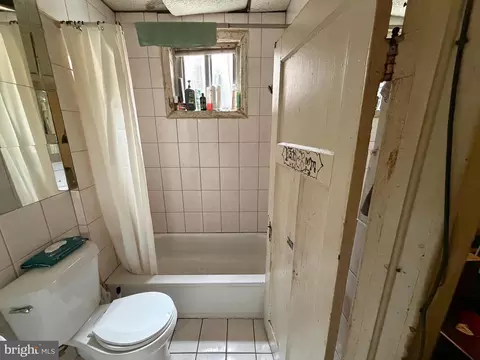 Bath - 421 E 28th St, Baltimore, MD 21218 photo 2 of 2