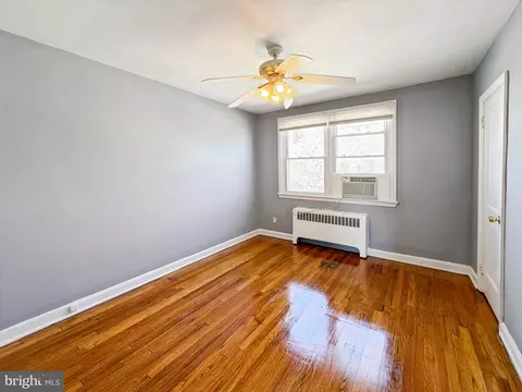 Bedroom - 2709 E Hoffman St, Baltimore, MD 21213 photo 9 of 12