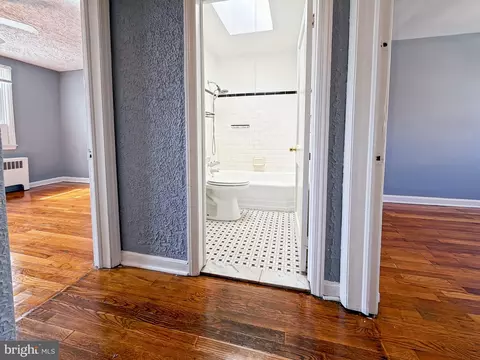 Entry Way - 2709 E Hoffman St, Baltimore, MD 21213 photo 1 of 2