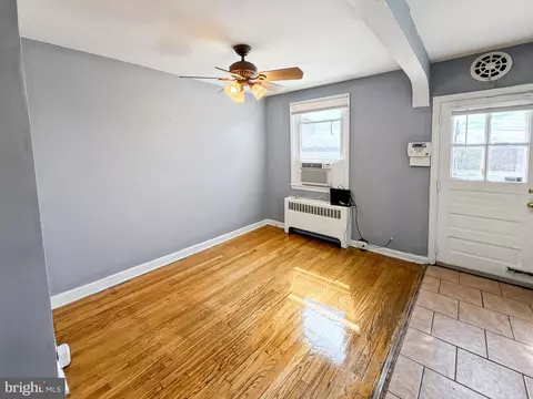 Living - 2709 E Hoffman St, Baltimore, MD 21213 photo 5 of 5
