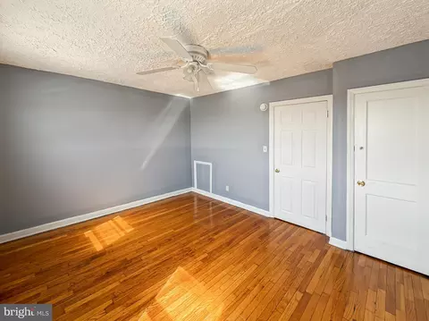 Bedroom - 2709 E Hoffman St, Baltimore, MD 21213 photo 5 of 12