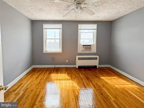 Bedroom - 2709 E Hoffman St, Baltimore, MD 21213 photo 1 of 12