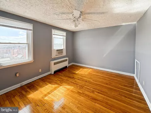 Bedroom - 2709 E Hoffman St, Baltimore, MD 21213 photo 7 of 12