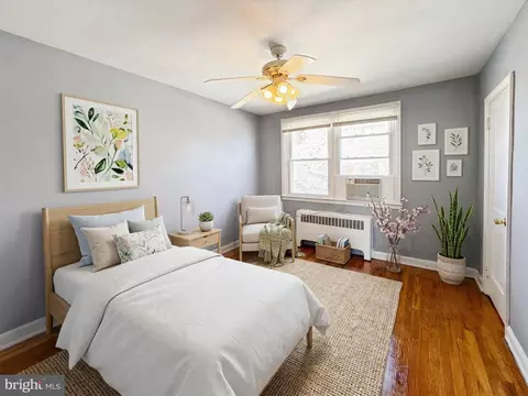 Bedroom - 2709 E Hoffman St, Baltimore, MD 21213 photo 8 of 12
