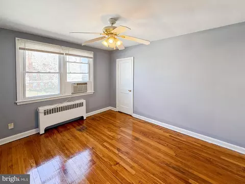 Bedroom - 2709 E Hoffman St, Baltimore, MD 21213 photo 10 of 12
