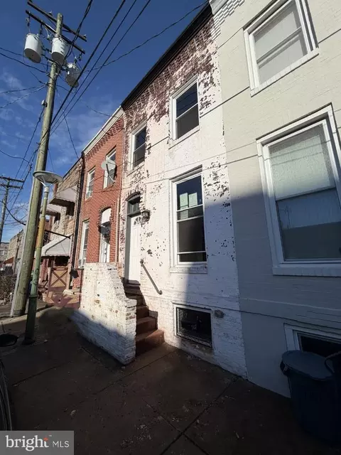 307 S Baylis St, Baltimore, MD 21224