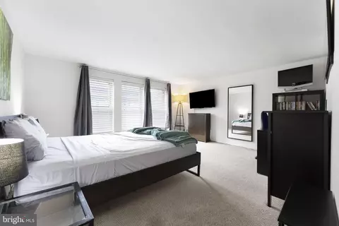 Bedroom - 1616 Eastern Ave, Baltimore, MD 21231 photo 4 of 8