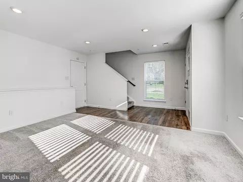 Living - 4337 Laplata Ave, Baltimore, MD 21211 photo 2 of 5