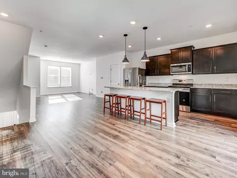 Entry Way - 4337 Laplata Ave, Baltimore, MD 21211 photo 3 of 4