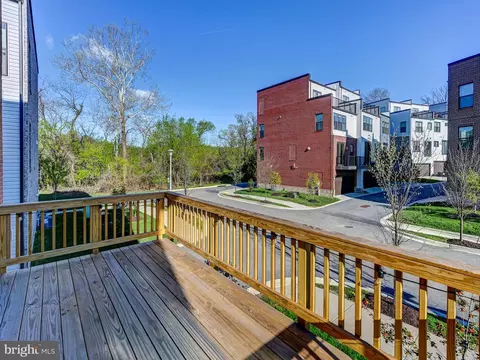 Exterior - 4337 Laplata Ave, Baltimore, MD 21211 photo 2 of 3