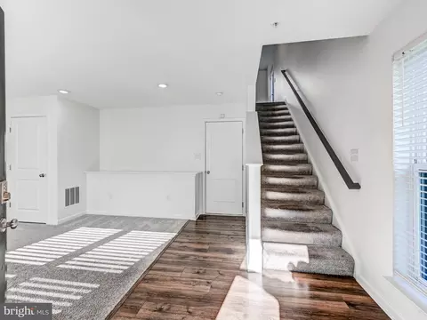 Entry Way - 4337 Laplata Ave, Baltimore, MD 21211 photo 2 of 4