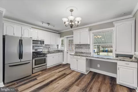 Entry Way - 1932 Deering Ave, Baltimore, MD 21230 photo 8 of 8