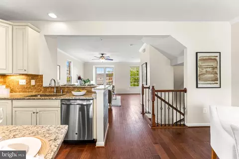 Entry Way - 840 Oldham St, Baltimore, MD 21224 photo 3 of 6
