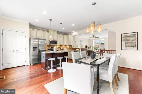 Dining - 840 Oldham St, Baltimore, MD 21224 photo 3 of 4