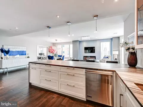 10 E Lee St #2402, Baltimore, MD 21202 photo 8