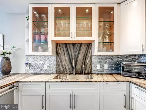 10 E Lee St #2402, Baltimore, MD 21202 photo 6