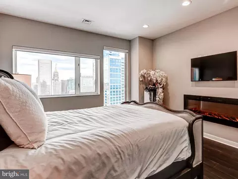 10 E Lee St #2402, Baltimore, MD 21202 photo 20