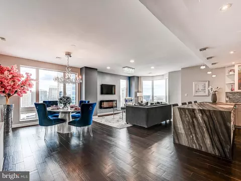 10 E Lee St #2402, Baltimore, MD 21202 photo 2