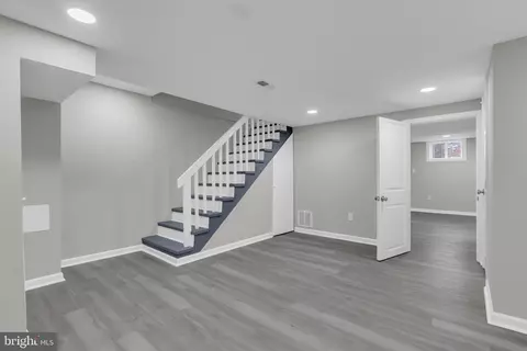 Entry Way - 854 Bradhurst Rd, Baltimore, MD 21212 photo 4 of 4