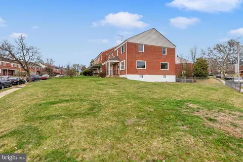 Exterior - 854 Bradhurst Rd, Baltimore, MD 21212 photo 3 of 8