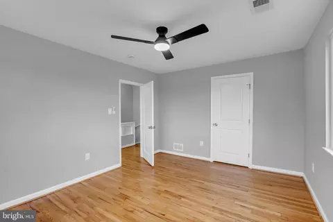 Bedroom - 854 Bradhurst Rd, Baltimore, MD 21212 photo 3 of 4