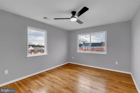 Bedroom - 854 Bradhurst Rd, Baltimore, MD 21212 photo 4 of 4