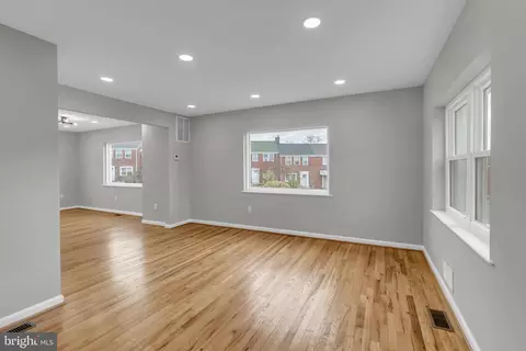 Living - 854 Bradhurst Rd, Baltimore, MD 21212 photo 1 of 3