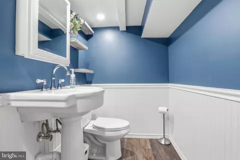 Bath - 2717 Kildaire Dr, Baltimore, MD 21234 photo 3 of 3