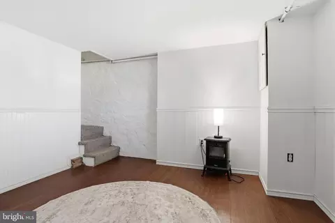 Entry Way - 2717 Kildaire Dr, Baltimore, MD 21234 photo 4 of 5