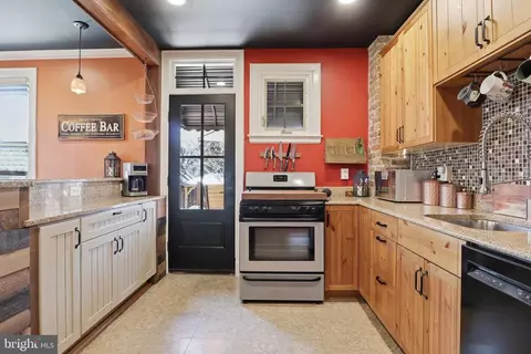 Kitchen - 2717 Kildaire Dr, Baltimore, MD 21234 photo 3 of 4