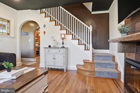 Entry Way - 2717 Kildaire Dr, Baltimore, MD 21234 photo 1 of 5