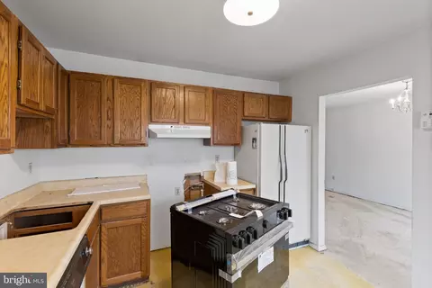 Kitchen - 6231 Marlora Rd, Baltimore, MD 21239 photo 2 of 2