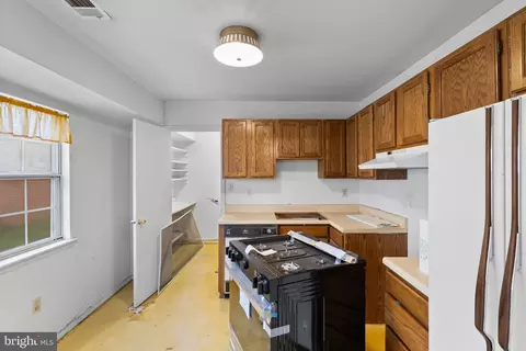 Kitchen - 6231 Marlora Rd, Baltimore, MD 21239 photo 1 of 2