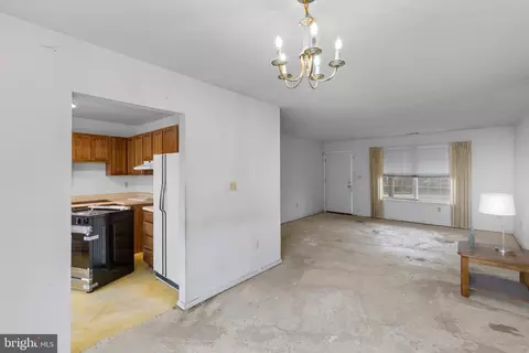 Living - 6231 Marlora Rd, Baltimore, MD 21239 photo 3 of 3