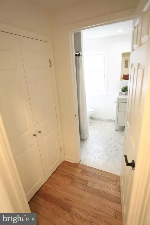 Entry Way - 29 E Henrietta St, Baltimore, MD 21230 photo 3 of 4