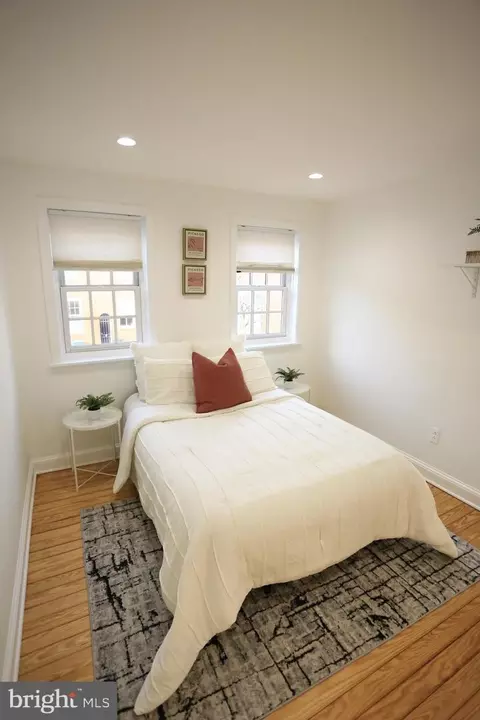 Bedroom - 29 E Henrietta St, Baltimore, MD 21230 photo 1 of 7