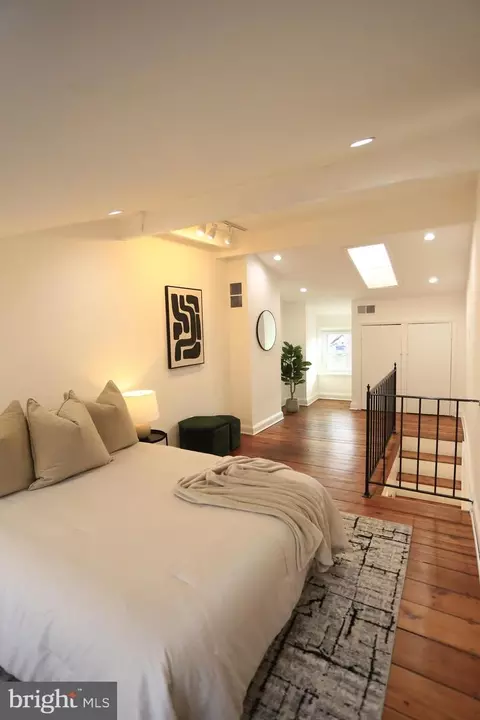 Bedroom - 29 E Henrietta St, Baltimore, MD 21230 photo 5 of 7
