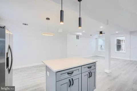 Entry Way - 513 Normandy Ave, Baltimore, MD 21229 photo 2 of 3