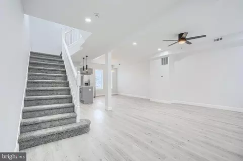 Entry Way - 513 Normandy Ave, Baltimore, MD 21229 photo 3 of 3