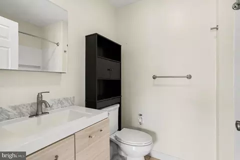 Bath - 216 Scott St, Baltimore, MD 21230 photo 1 of 2