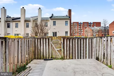 Exterior - 216 Scott St, Baltimore, MD 21230 photo 3 of 3