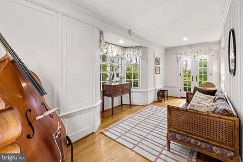 Entry Way - 212 Witherspoon Rd, Baltimore, MD 21212 photo 5 of 9