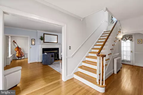 Entry Way - 212 Witherspoon Rd, Baltimore, MD 21212 photo 3 of 9