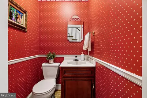 Bath - 212 Witherspoon Rd, Baltimore, MD 21212 photo 1 of 4