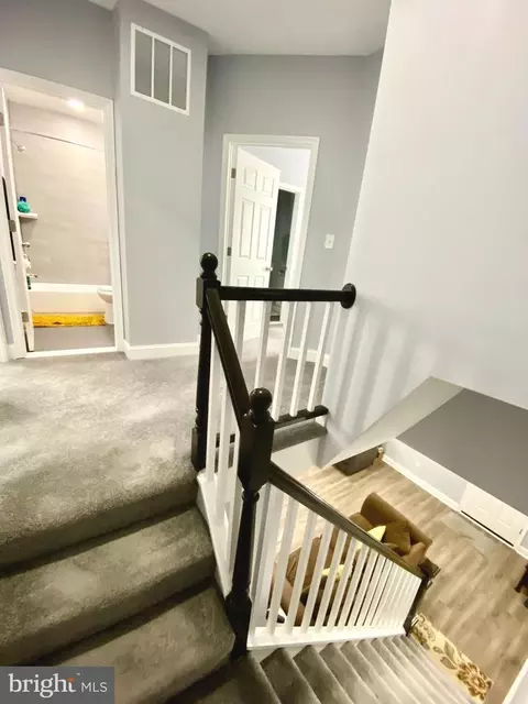 Entry Way - 746 Linnard St, Baltimore, MD 21229 photo 3 of 3