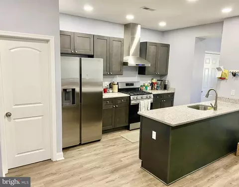 Kitchen - 746 Linnard St, Baltimore, MD 21229 photo 1 of 3