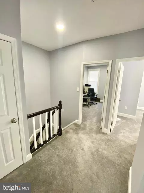 Entry Way - 746 Linnard St, Baltimore, MD 21229 photo 1 of 3