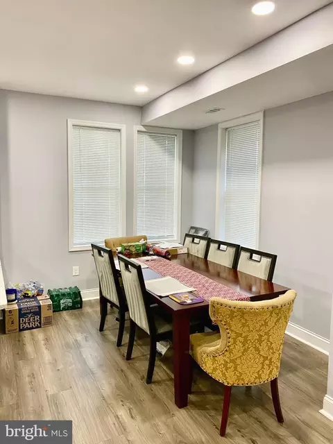 Dining - 746 Linnard St, Baltimore, MD 21229 photo 1 of 1