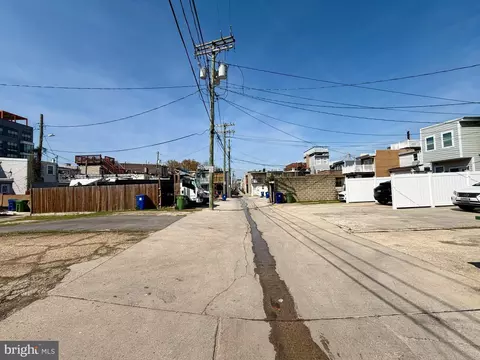 1822 Olive St, Baltimore, MD 21230 photo 4