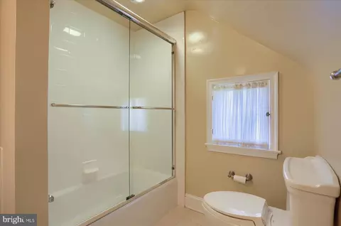 Bath - 115 Witherspoon Rd, Baltimore, MD 21212 photo 4 of 5